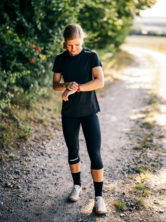 C3-3-4-tights_0050_Black_3_v2-9411839.webp