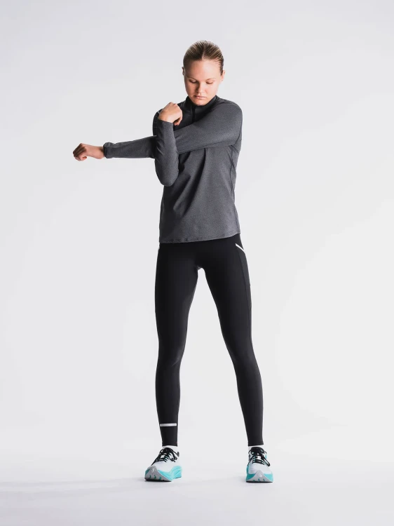 C3-long-tights_0034_Black_91_V4-9205937.webp