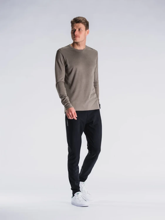 Mens-Recharge-Pants_0287_SuperBlack_91_v1-9540156.webp