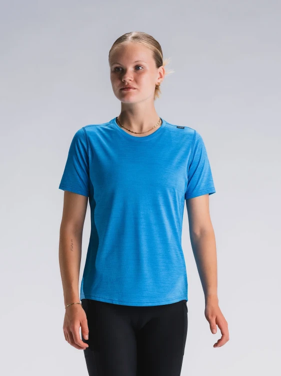 Womens-C3-T-shirt_0274_Surf-blue_1_v2-10303218.webp