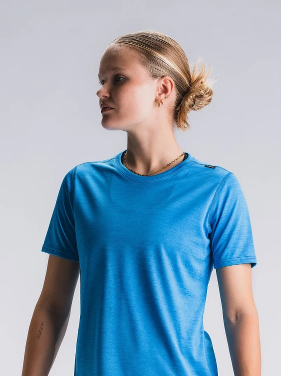 Womens-C3-T-shirt_0274_Surf-blue_6_v2-10303223.webp