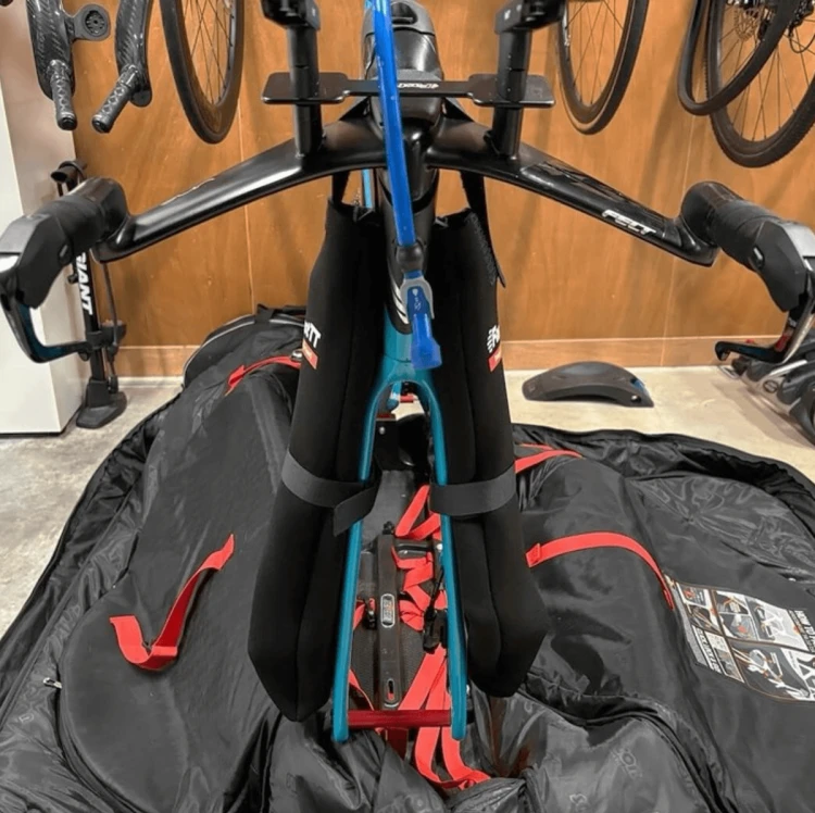 Aerobar-neoprene-travel-socks_fitted_3.png