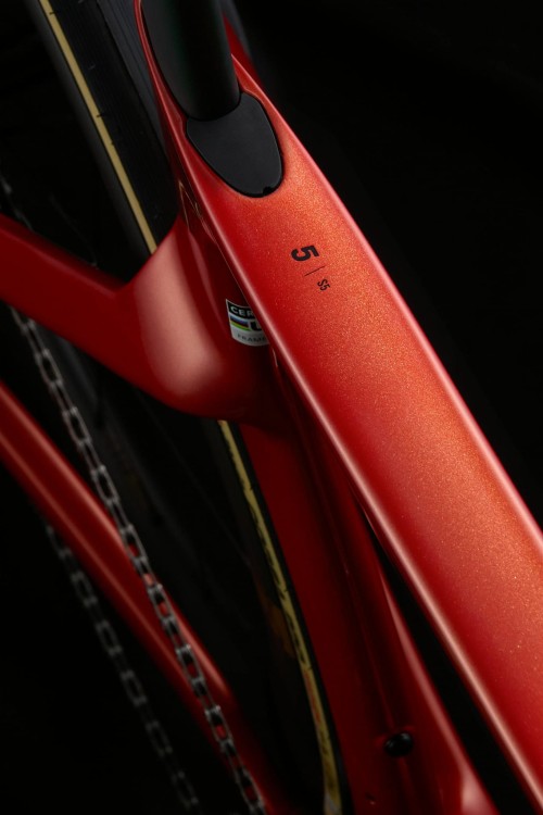 aGy9hkMqNJQqHqRh_S5-toptube.jpg