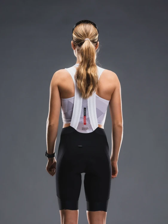 Womens-Tempo-Bib-Shorts_1027_Black_2_v2-9636612.webp