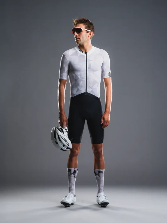 Mens-tempo-road-race-suit_0229_White-grey_7_v1-10962355_737e5cd5-bd11-4f6f-9748-49a8ae77ff8c.webp