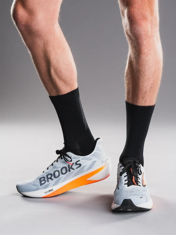 TEMPO-ONE-Sock_1276_Black_5_v2-11106941_07d80795-13e6-4267-bb64-410e24817658.webp