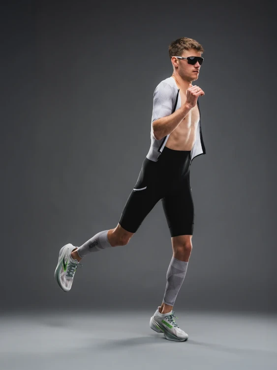 TEMPO-TWO-tri-suit_1192_White-grey_3_v1-10912768.webp