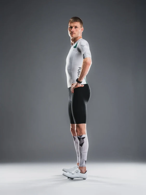 TEMPO-Pro-Calf-Sleeves_1273_Carbon_4_v1-11191003.webp