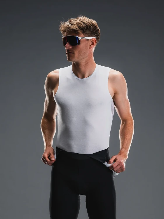Tempo-Pro-shield-torso_0193_White-grey_1_v1-10079376_c4968cef-6607-4dc6-9b78-b6cf54033ea6.webp