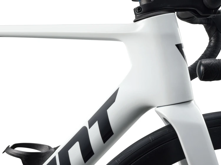 MY27PropelAdvanced2_ColorAWhite-D5.jpg